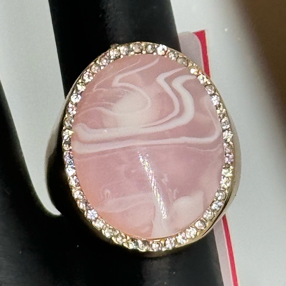Isaac Mizrahi Pink Marble Statement Ring SZ 8 - Picture 4 of 10